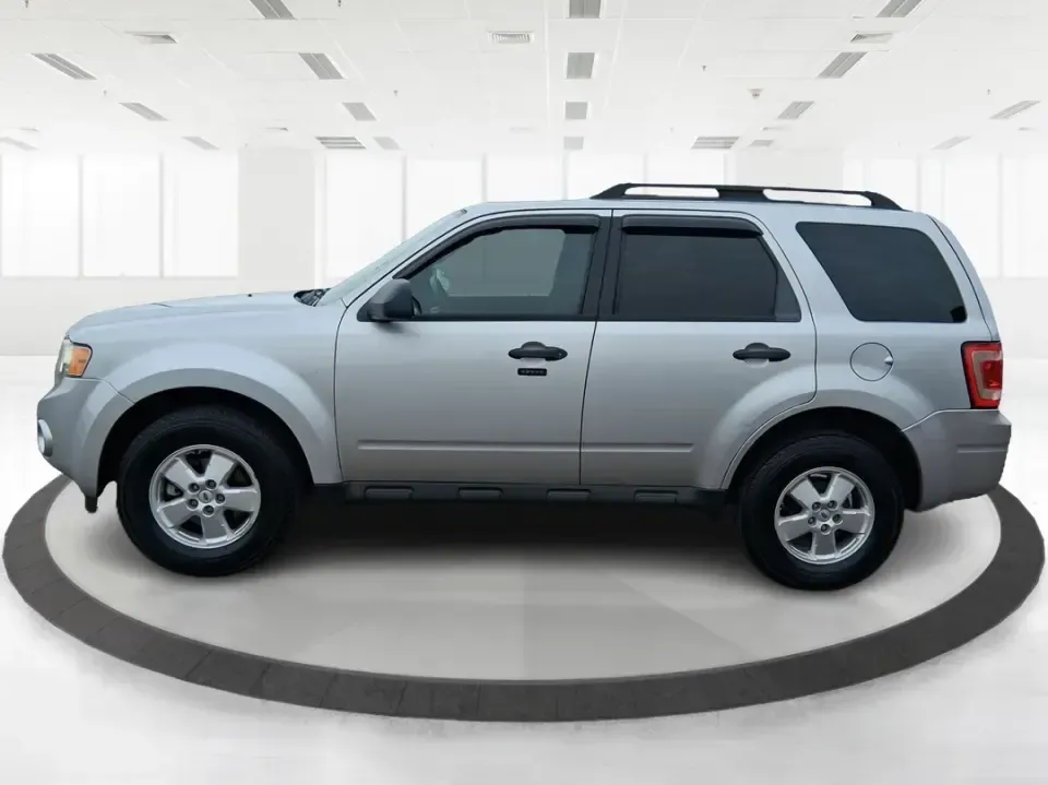 2012 Ford Escape XLT (1FMCU9D70CK) with an 2.5L L4 DOHC 16V engine, 6-Speed Automatic transmission, located at 1184 Kauffman Ave, Fairborn, OH, 45324, (937) 908-9800, 39.807072, -84.030914 - Need a dependable SUV that can handle Ohio's changing seasons, school drop-offs, and weekend getaways without stretching your budget? This **2012 Ford Escape XLT 4WD** is built for real life-comfortable for daily commuting, confident in rain or light snow, and sized just right for errands, road trip - Photo#5