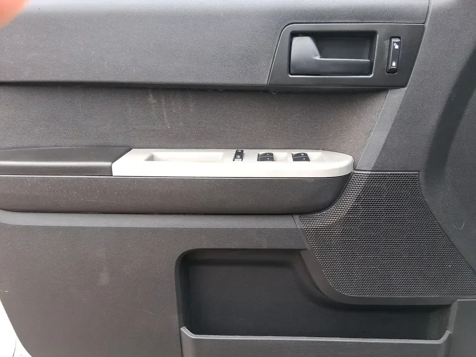 2012 Ford Escape XLT (1FMCU9D70CK) with an 2.5L L4 DOHC 16V engine, 6-Speed Automatic transmission, located at 1184 Kauffman Ave, Fairborn, OH, 45324, (937) 908-9800, 39.807072, -84.030914 - Need a dependable SUV that can handle Ohio's changing seasons, school drop-offs, and weekend getaways without stretching your budget? This **2012 Ford Escape XLT 4WD** is built for real life-comfortable for daily commuting, confident in rain or light snow, and sized just right for errands, road trip - Photo#18