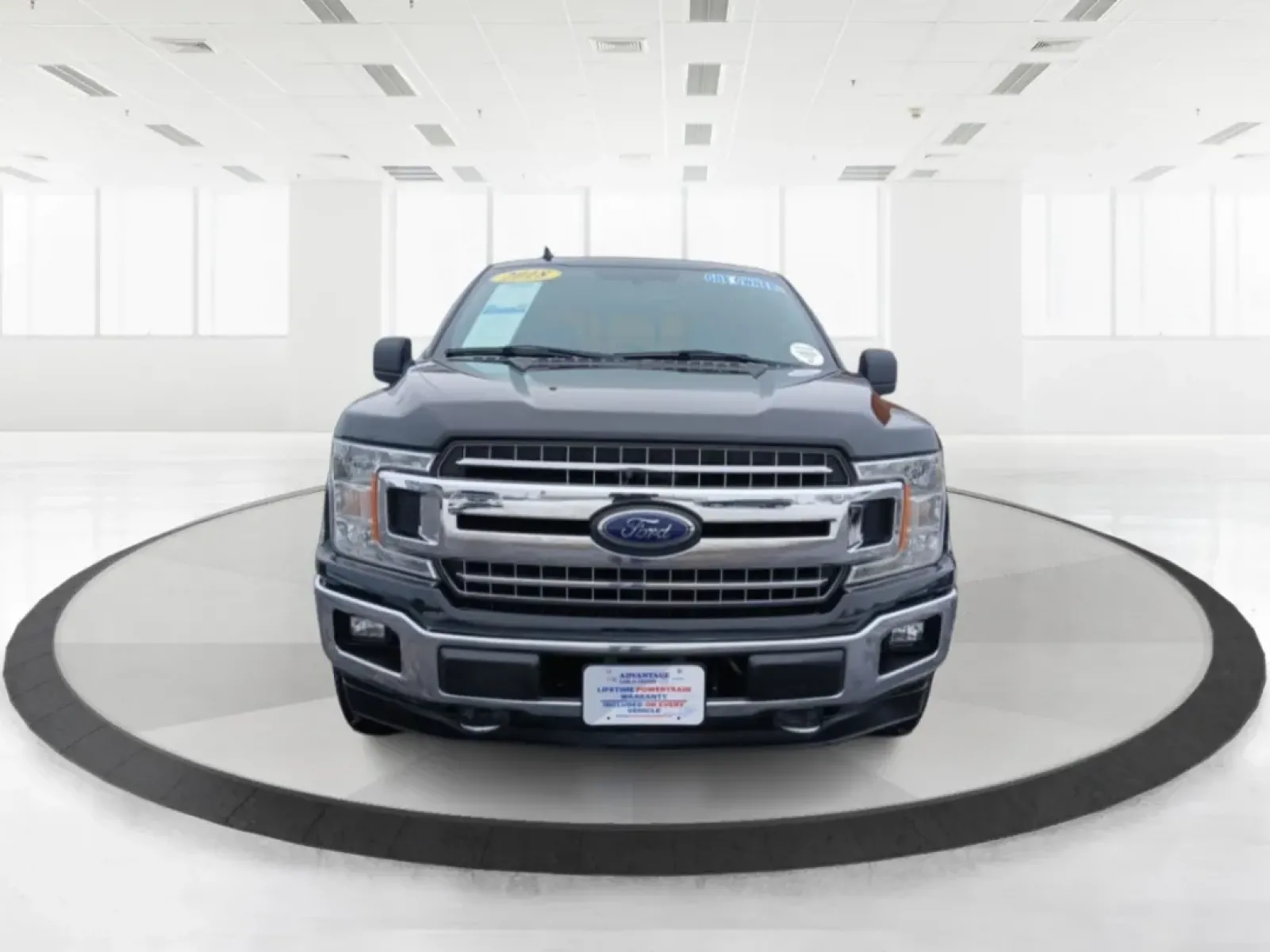 2018 Ford F-150 XLT SuperCrew 5.5-ft. Bed 4WD (1FTEW1E52JF) with an 5.0L V8 OHV 32V engine, 6-Speed Automatic transmission, located at 4508 South Dixie Dr, Moraine, OH, 45439, (937) 908-9800, 39.689976, -84.218452 - Are you ready to elevate your daily commute or weekend adventures? Look no further than this striking 2018 Ford F-150 XLT SuperCrew located at Advantage Car and Credit in Fairborn, OH. Whether you're carting the kids to practice, hauling materials for your next DIY project, or exploring the great ou - Photo#7
