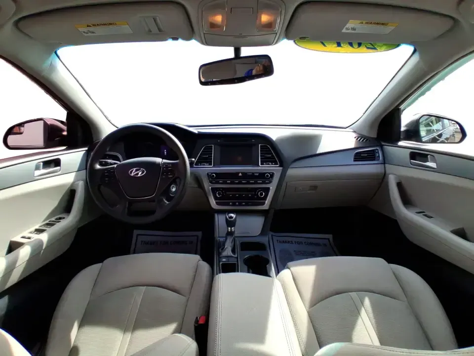 2017 Hyundai Sonata SE (5NPE24AF7HH) with an 2.4L I-4 gasoline direct injection engine, 7A transmission, located at 1230 East Main St, Xenia, OH, 45385, (937) 908-9800, 39.688026, -83.910172 - Need a dependable sedan for the daily commute down I75, quick errands around Troy, or comfortable weekend drives to Dayton? This 2017 Hyundai Sonata SE in Phantom Black is an easy-to-live-with choice for practical drivers who want modern safety, efficient performance, and a smooth ride-without payin - Photo#19