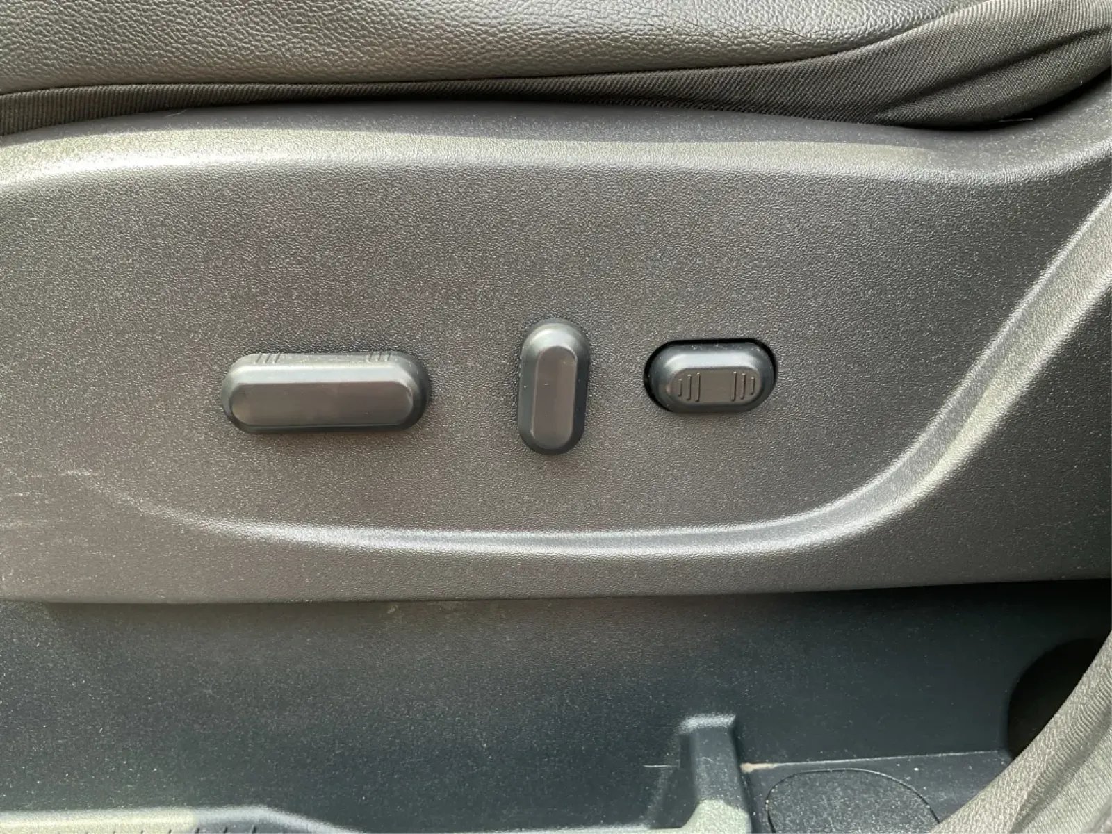 2015 Ford Escape Titanium (1FMCU9J95FU) with an Other engine, located at 1099 N County Rd 25A , Troy, OH, 45373, (937) 908-9800, 40.057079, -84.212883 - Discover your next adventure with the 2015 Ford Escape Titanium, now available at Advantage Car and Credit in Fairborn, OH! Whether you're looking for a family-friendly SUV, a reliable commuter vehicle, or a versatile option for weekend getaways, this Escape checks all the boxes. With a stunning Tux - Photo#17
