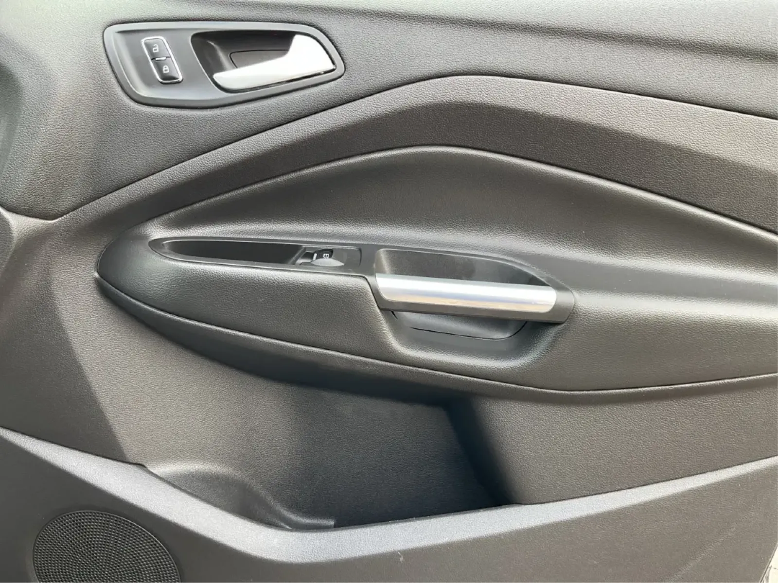 2015 Ford Escape Titanium (1FMCU9J95FU) with an Other engine, located at 1099 N County Rd 25A , Troy, OH, 45373, (937) 908-9800, 40.057079, -84.212883 - Discover your next adventure with the 2015 Ford Escape Titanium, now available at Advantage Car and Credit in Fairborn, OH! Whether you're looking for a family-friendly SUV, a reliable commuter vehicle, or a versatile option for weekend getaways, this Escape checks all the boxes. With a stunning Tux - Photo#19