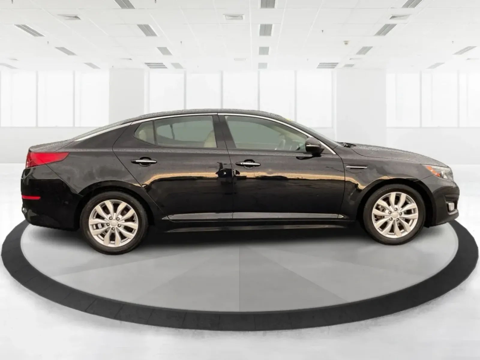 2015 Kia Optima EX (5XXGN4A76FG) with an Theta II 2.4L I-4 gasoline direct injection engine, located at 1099 N County Rd 25A , Troy, OH, 45373, (937) 908-9800, 40.057079, -84.212883 - **Elevate Your Daily Commute with the 2015 Kia Optima EX** <br /> <br /> Imagine transforming your daily drive into an experience of comfort and style. Whether you're navigating the bustling streets of Fairborn or embarking on a weekend getaway, the 2015 Kia Optima EX is designed to enhance your li - Photo#1