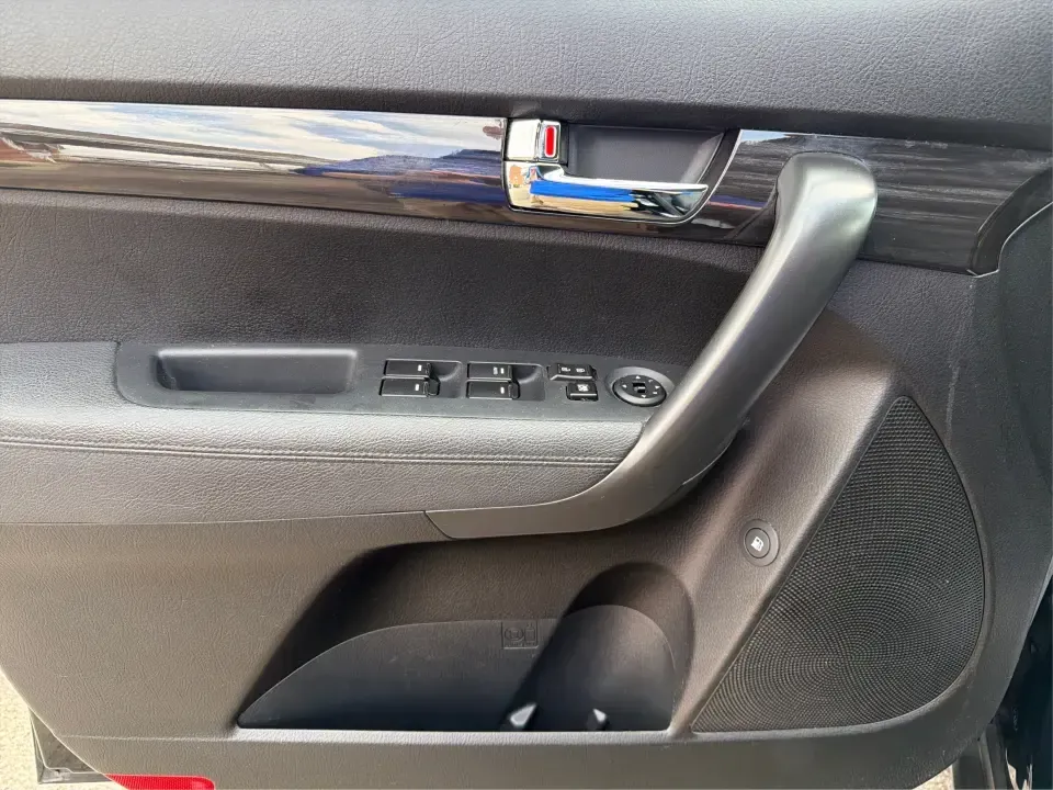 2012 Kia Sorento LX (5XYKT3A68CG) with an 2.4L I-4 gasoline direct injection engine, 6-Speed Automatic transmission, located at 1230 East Main St, Xenia, OH, 45385, (937) 908-9800, 39.688026, -83.910172 - Weekend getaways to John Bryan State Park, daily school drop-offs around Xenia, or an easy commute toward Beavercreek and Dayton-this Ebony Black 2012 Kia Sorento LX is the kind of SUV that fits real life. With practical space, confident road manners, and comfort features you'll appreciate on longer - Photo#17