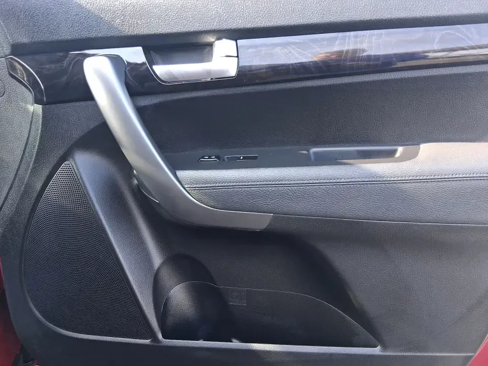 2014 Kia Sorento LX (5XYKTCA65EG) with an 2.4L I-4 gasoline direct injection engine, 6-Speed Automatic transmission, located at 1230 East Main St, Xenia, OH, 45385, (937) 908-9800, 39.688026, -83.910172 - Need one SUV that can handle Ohio winters, school drop-offs, and spontaneous weekend getaways to Indian Lake or a day trip to Dayton? This 2014 Kia Sorento LX in eye-catching Remington Red Metallic is a practical, confidence-building choice for busy families, commuters, and adventure-minded drivers - Photo#18