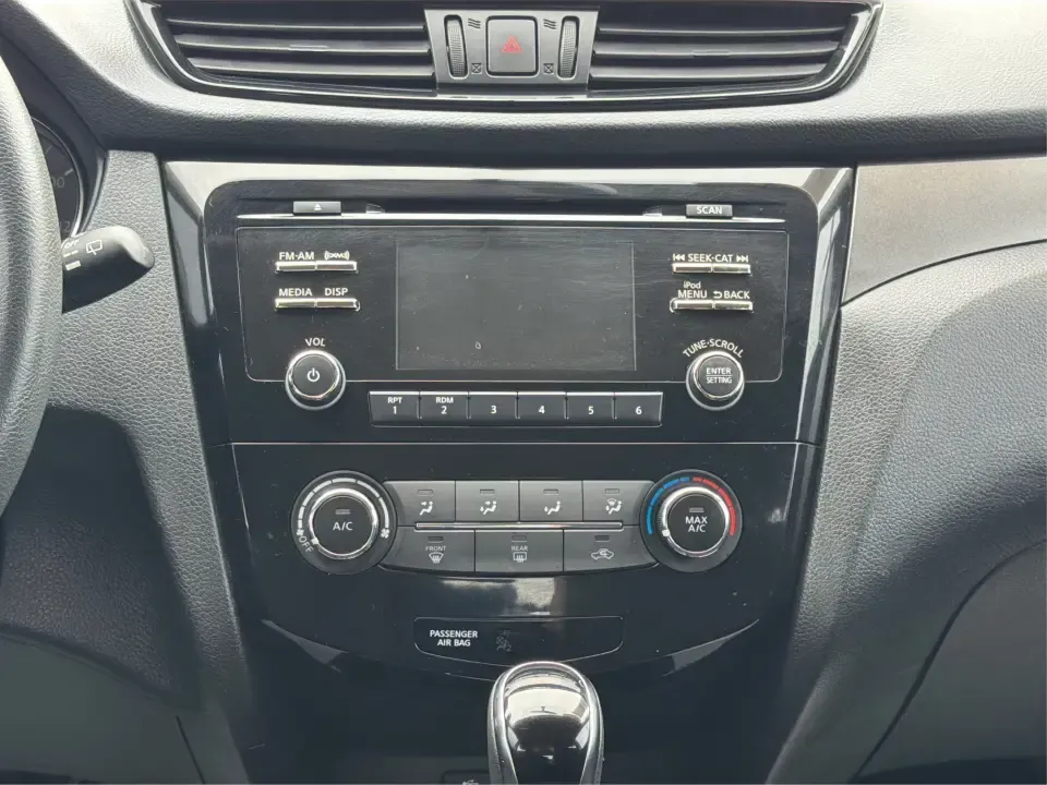 2018 Nissan Rogue S (JN1BJ1CP6JW) with an 2L I-4 gasoline direct injection engine, CVT transmission, located at 4508 South Dixie Dr, Moraine, OH, 45439, (937) 908-9800, 39.689976, -84.218452 - Picture your next week: an easy I75 commute into Dayton, school drop-offs in nearby Kettering, a Costco run, and a weekend drive down to Carillon Historical Park or a quick lap around the Dayton Mall area-all with one SUV that's sized right for real life. This 2018 Nissan Rogue S in sleek Gun Metall - Photo#13