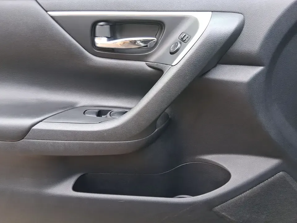 2018 Nissan Altima 2.5 SV (1N4AL3AP0JC) with an 2.5L I-4 DOHC engine, CVT transmission, located at 8750 N County Rd 25A, Piqua, OH, 45356, (937) 908-9800, 40.164391, -84.232513 - Make every mile easier-whether you're tackling a long commute down I75, running kids to practice after school, or planning a weekend day trip to the Miami County Fairgrounds. This 2018 Nissan Altima 2.5 SV in Gun Metallic is the kind of comfortable, efficient sedan that fits real-life schedules in P - Photo#18