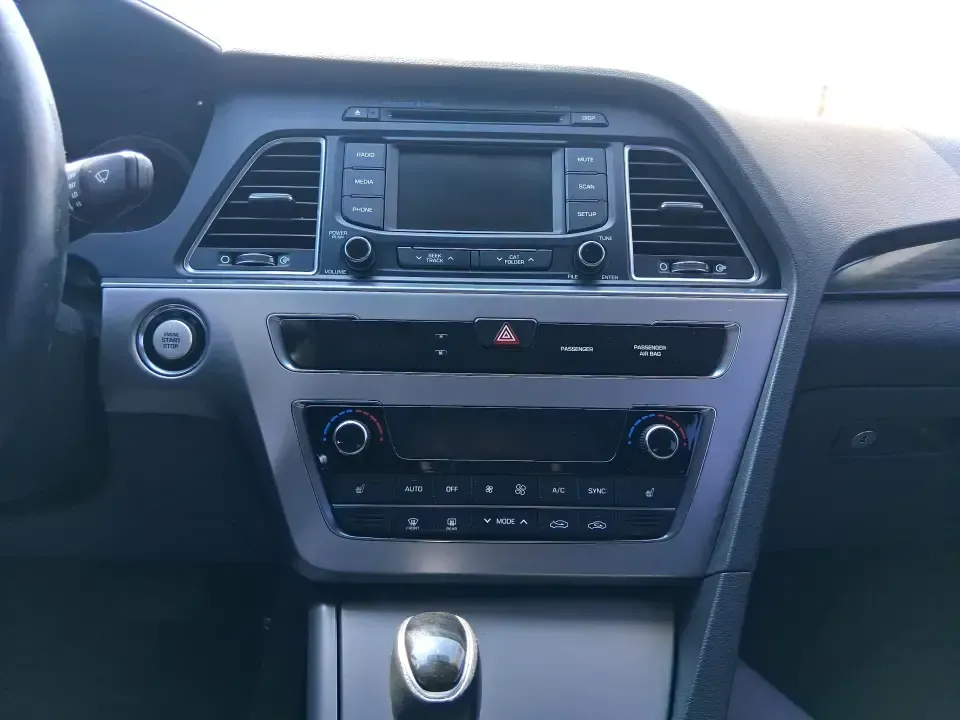 2015 Hyundai Sonata Limited (5NPE34AF5FH) with an 2.4L I-4 gasoline direct injection engine, 6-Speed Automatic transmission, located at 1184 Kauffman Ave, Fairborn, OH, 45324, (937) 908-9800, 39.807072, -84.030914 - Long commute down I675, daily runs between Wright-Patterson AFB and Beavercreek, or a weekend road trip to Yellow Springs? This 2015 Hyundai Sonata Limited is the kind of comfortable, tech-savvy sedan that fits real life in Fairborn-quiet on the highway, easy to park downtown, and loaded with premiu - Photo#13