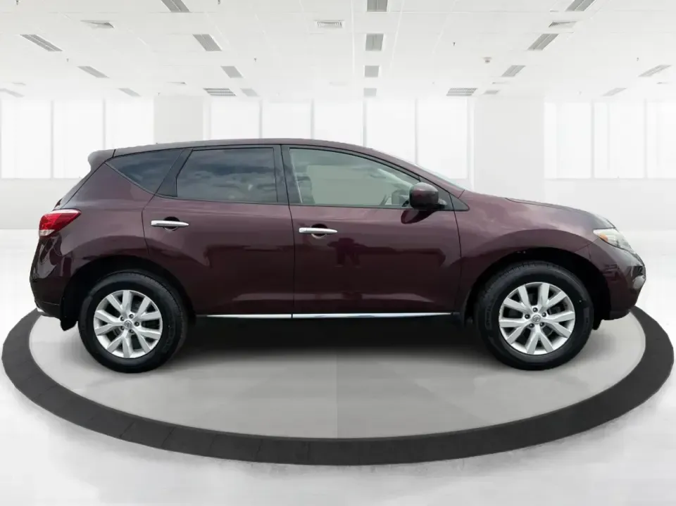 2013 Nissan Murano S (JN8AZ1MW8DW) with an 3.5L V-6 DOHC engine, Continuously Variable Transmission transmission, located at 1230 East Main St, Xenia, OH, 45385, (937) 908-9800, 39.688026, -83.910172 - Picture your next Ohio weekend: loading up the family for a day at Caesar Creek State Park, cruising out to the Greene County Fair, or tackling a long commute between Xenia, Beavercreek, and Dayton with confident comfort. This 2013 Nissan Murano S is the kind of midsize SUV that fits real life-roomy - Photo#1