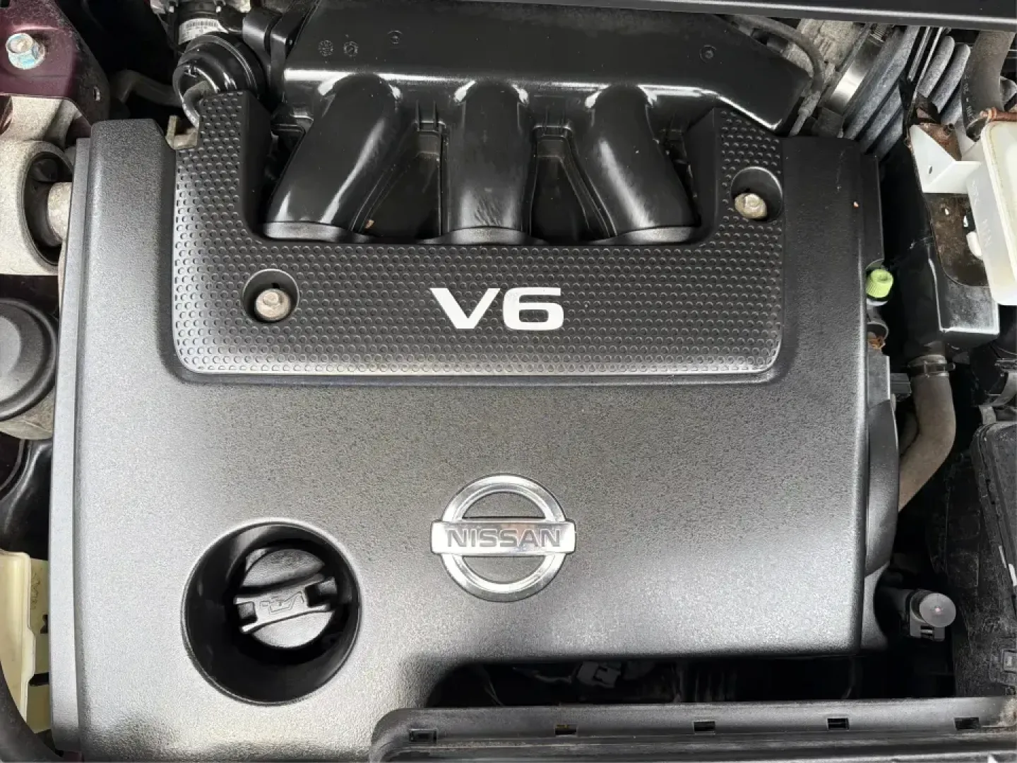 2013 Nissan Murano S (JN8AZ1MW8DW) with an 3.5L V-6 DOHC engine, Continuously Variable Transmission transmission, located at 1230 East Main St, Xenia, OH, 45385, (937) 908-9800, 39.688026, -83.910172 - Picture your next Ohio weekend: loading up the family for a day at Caesar Creek State Park, cruising out to the Greene County Fair, or tackling a long commute between Xenia, Beavercreek, and Dayton with confident comfort. This 2013 Nissan Murano S is the kind of midsize SUV that fits real life-roomy - Photo#11