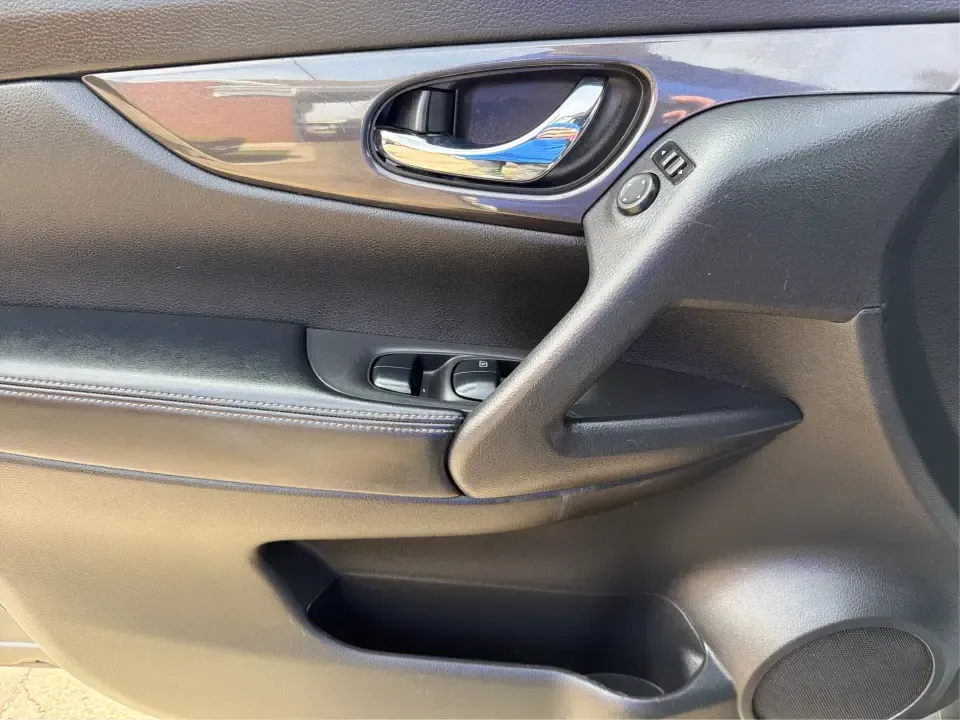 2020 Nissan Rogue SV Intelligent AWD (JN8AT2MV6LW) with an 2.5L I-4 DOHC engine, CVT transmission, located at 1951 S Dayton Lakeview Rd., New Carlisle, OH, 45344, (937) 908-9800, 39.890999, -84.050255 - Picture your next Ohio road trip: the kids buckled in, luggage loaded, and you cruising from New Carlisle to Yellow Springs or downtown Dayton with confidence-no worrying about winter weather, long commutes, or tight parking lots. This 2020 Nissan Rogue SV Intelligent AWD is the kind of practical, c - Photo#18