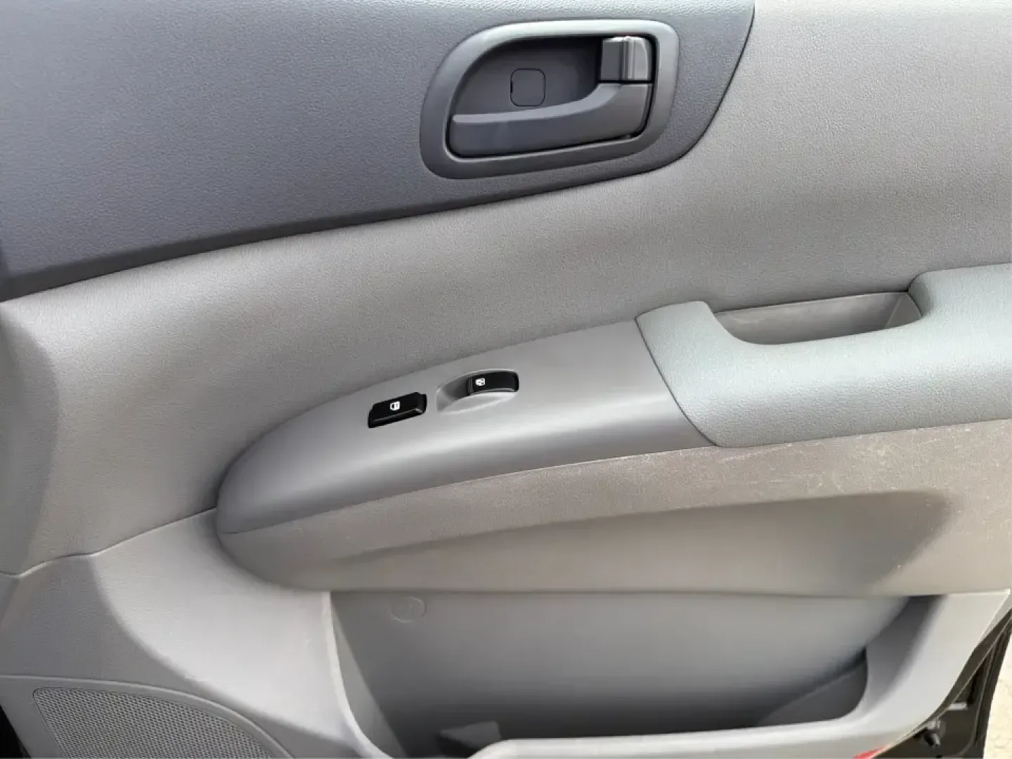 2012 Kia Sedona LX (KNDMG4C78C6) with an 3.5L V-6 DOHC engine, 5-Speed Automatic transmission, located at 1184 Kauffman Ave, Fairborn, OH, 45324, (937) 908-9800, 39.807072, -84.030914 - Picture the next family road trip, soccer Saturday, or airport pickup where everyone actually fits comfortably-plus there's room left for groceries, strollers, and weekend gear. This 2012 Kia Sedona LX in Aurora Black is built for real life: school drop-offs, long commutes across the Miami Valley, a - Photo#18