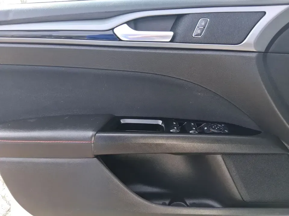 2016 Ford Fusion SE (3FA6P0H91GR) with an 2.0L L4 DOHC 16V engine, 6-Speed Automatic transmission, located at 880 E. National Road, Vandalia, OH, 45377, (937) 908-9800, 39.891918, -84.183594 - Need a dependable commuter that can handle I75 traffic, school drop-offs, and weekend runs to Dayton without draining your budget? This 2016 Ford Fusion SE in Oxford White is the kind of practical, comfortable sedan that fits real life in Vandalia-smooth for daily driving, efficient on regular unlea - Photo#19