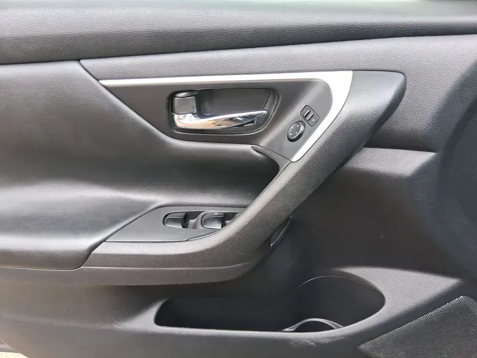 2017 Nissan Altima 2.5 S (1N4AL3AP8HC) with an 2.5L I-4 DOHC engine, CVT transmission, located at 1951 S Dayton Lakeview Rd., New Carlisle, OH, 45344, (937) 908-9800, 39.890999, -84.050255 - Need a dependable sedan that can handle the daily grind from Moraine to downtown Dayton, weekend errands around the Dayton Mall area, and the occasional road trip up I-75 without draining your budget? This 2017 Nissan Altima 2.5 S in eye-catching Storm Blue is built for real life-comfortable for lon - Photo#18