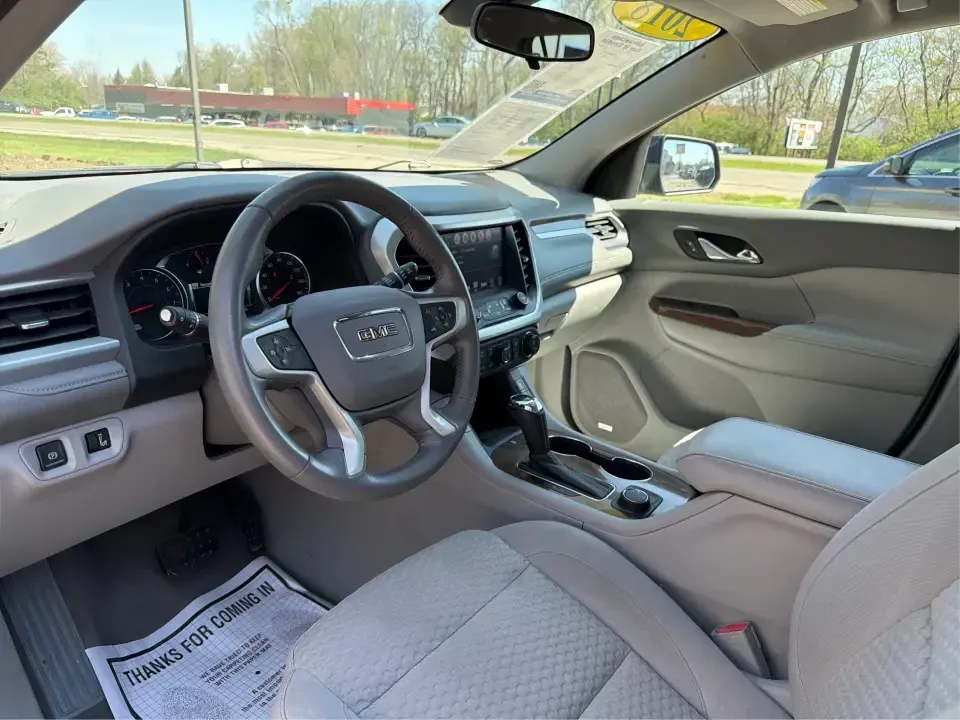 2018 GMC Acadia SLE-2 (1GKKNSLS0JZ) with an 3.6L V6 DOHC 24V engine, 6A transmission, located at 401 Woodman Dr, Riverside, OH, 45431, (937) 908-9800, 39.760899, -84.123421 - Load up the kids, the groceries, and the weekend plans-this 2018 GMC Acadia SLE-2 is the kind of SUV that makes busy life in and around Xenia feel easier. Whether you're commuting toward Dayton, juggling school drop-offs, or heading out for a road trip through Caesar Creek State Park, the Acadia del - Photo#9