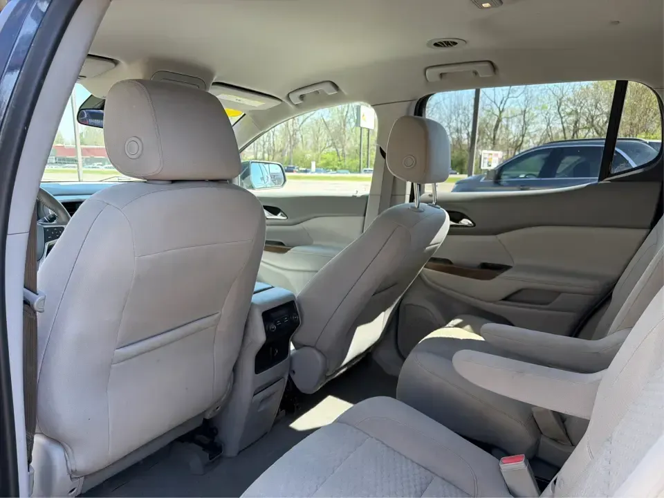 2018 GMC Acadia SLE-2 (1GKKNSLS0JZ) with an 3.6L V6 DOHC 24V engine, 6A transmission, located at 401 Woodman Dr, Riverside, OH, 45431, (937) 908-9800, 39.760899, -84.123421 - Load up the kids, the groceries, and the weekend plans-this 2018 GMC Acadia SLE-2 is the kind of SUV that makes busy life in and around Xenia feel easier. Whether you're commuting toward Dayton, juggling school drop-offs, or heading out for a road trip through Caesar Creek State Park, the Acadia del - Photo#10