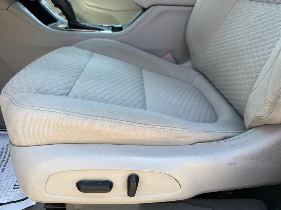 2018 GMC Acadia SLE-2 (1GKKNSLS0JZ) with an 3.6L V6 DOHC 24V engine, 6A transmission, located at 401 Woodman Dr, Riverside, OH, 45431, (937) 908-9800, 39.760899, -84.123421 - Load up the kids, the groceries, and the weekend plans-this 2018 GMC Acadia SLE-2 is the kind of SUV that makes busy life in and around Xenia feel easier. Whether you're commuting toward Dayton, juggling school drop-offs, or heading out for a road trip through Caesar Creek State Park, the Acadia del - Photo#17