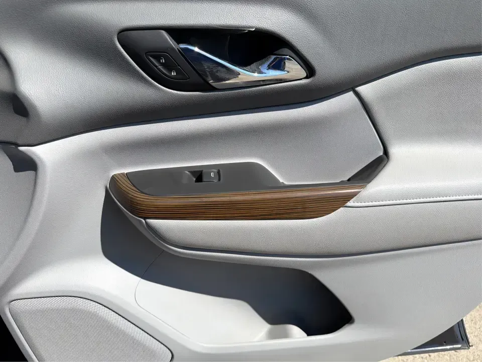 2018 GMC Acadia SLE-2 (1GKKNSLS0JZ) with an 3.6L V6 DOHC 24V engine, 6A transmission, located at 401 Woodman Dr, Riverside, OH, 45431, (937) 908-9800, 39.760899, -84.123421 - Load up the kids, the groceries, and the weekend plans-this 2018 GMC Acadia SLE-2 is the kind of SUV that makes busy life in and around Xenia feel easier. Whether you're commuting toward Dayton, juggling school drop-offs, or heading out for a road trip through Caesar Creek State Park, the Acadia del - Photo#19