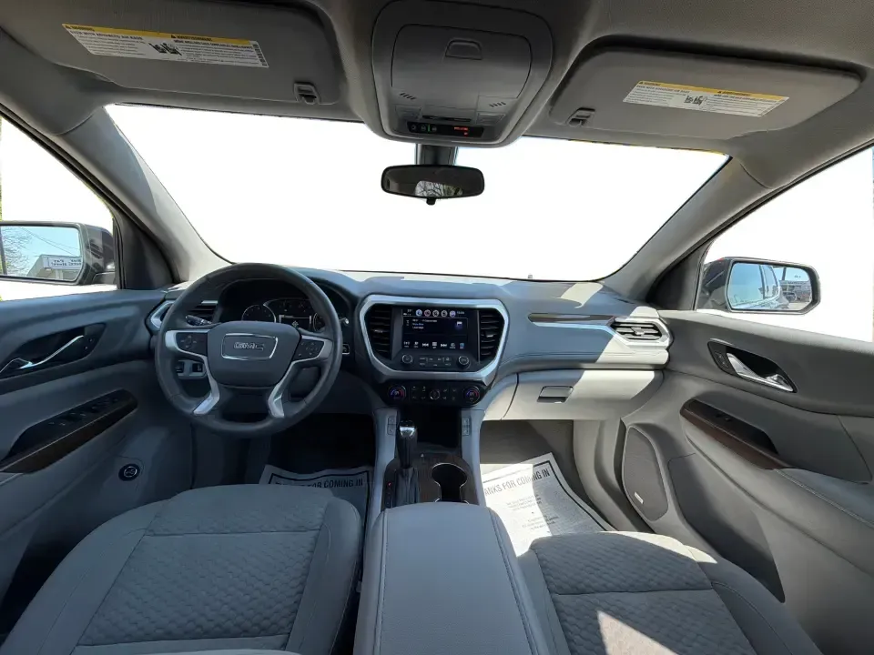 2018 GMC Acadia SLE-2 (1GKKNSLS0JZ) with an 3.6L V6 DOHC 24V engine, 6A transmission, located at 401 Woodman Dr, Riverside, OH, 45431, (937) 908-9800, 39.760899, -84.123421 - Load up the kids, the groceries, and the weekend plans-this 2018 GMC Acadia SLE-2 is the kind of SUV that makes busy life in and around Xenia feel easier. Whether you're commuting toward Dayton, juggling school drop-offs, or heading out for a road trip through Caesar Creek State Park, the Acadia del - Photo#20