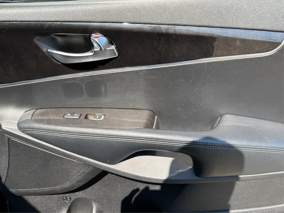 2017 Kia Sorento 2.4L L (5XYPG4A33HG) with an 2.4L I-4 gasoline direct injection engine, 6A transmission, located at 1184 Kauffman Ave, Fairborn, OH, 45324, (937) 908-9800, 39.807072, -84.030914 - Make every day easier-school drop-offs, long commutes to Wright-Patterson AFB, and weekend getaways to John Bryan State Park all feel more comfortable in an SUV that's built for real life. This **2017 Kia Sorento 2.4L L** in **Ebony Black** is a smart fit for growing families, busy professionals, an - Photo#18