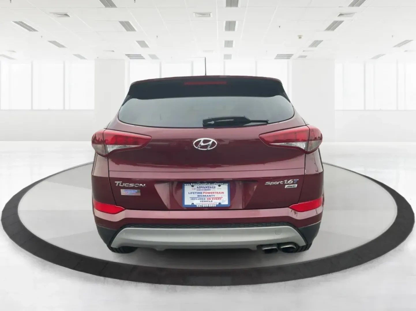 2017 Hyundai Tucson Sport (KM8J3CA29HU) with an 1.6L I-4 gasoline direct injection engine, located at 1951 S Dayton Lakeview Rd., New Carlisle, OH, 45344, (937) 908-9800, 39.890999, -84.050255 - **Discover Adventure in the 2017 Hyundai Tucson: Your Ideal SUV for Every Journey!**<br /> <br /> Are you ready to elevate your driving experience? The 2017 Hyundai Tucson in striking Ruby Wine is here, tailored for those who crave versatility and reliability in their daily adventures. Whether you'r - Photo#3