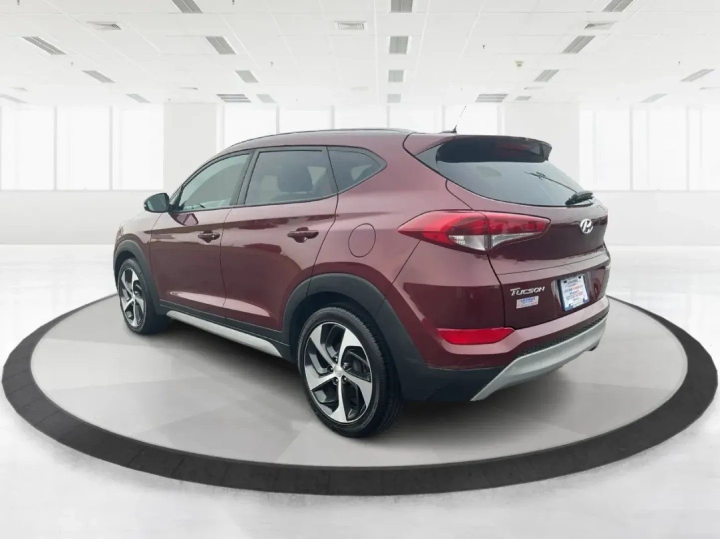 2017 Hyundai Tucson Sport (KM8J3CA29HU) with an 1.6L I-4 gasoline direct injection engine, located at 1951 S Dayton Lakeview Rd., New Carlisle, OH, 45344, (937) 908-9800, 39.890999, -84.050255 - **Discover Adventure in the 2017 Hyundai Tucson: Your Ideal SUV for Every Journey!**<br /> <br /> Are you ready to elevate your driving experience? The 2017 Hyundai Tucson in striking Ruby Wine is here, tailored for those who crave versatility and reliability in their daily adventures. Whether you'r - Photo#4