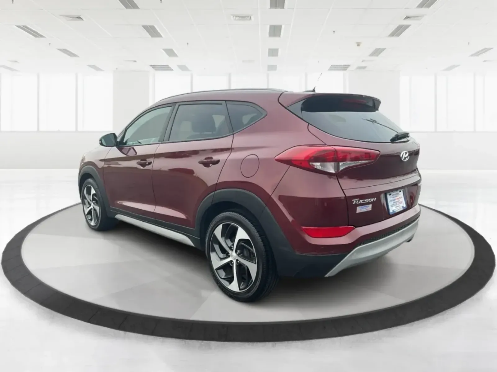 2017 Hyundai Tucson Sport (KM8J3CA29HU) with an 1.6L I-4 gasoline direct injection engine, located at 1099 N County Rd 25A , Troy, OH, 45373, (937) 908-9800, 40.057079, -84.212883 - **Discover Adventure in the 2017 Hyundai Tucson: Your Ideal SUV for Every Journey!**<br /> <br /> Are you ready to elevate your driving experience? The 2017 Hyundai Tucson in striking Ruby Wine is here, tailored for those who crave versatility and reliability in their daily adventures. Whether you'r - Photo#4