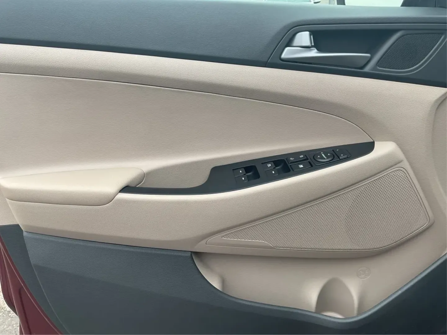 2017 Hyundai Tucson Sport (KM8J3CA29HU) with an 1.6L I-4 gasoline direct injection engine, located at 401 Woodman Dr, Riverside, OH, 45431, (937) 908-9800, 39.760899, -84.123421 - **Discover Adventure in the 2017 Hyundai Tucson: Your Ideal SUV for Every Journey!**<br /> <br /> Are you ready to elevate your driving experience? The 2017 Hyundai Tucson in striking Ruby Wine is here, tailored for those who crave versatility and reliability in their daily adventures. Whether you'r - Photo#18