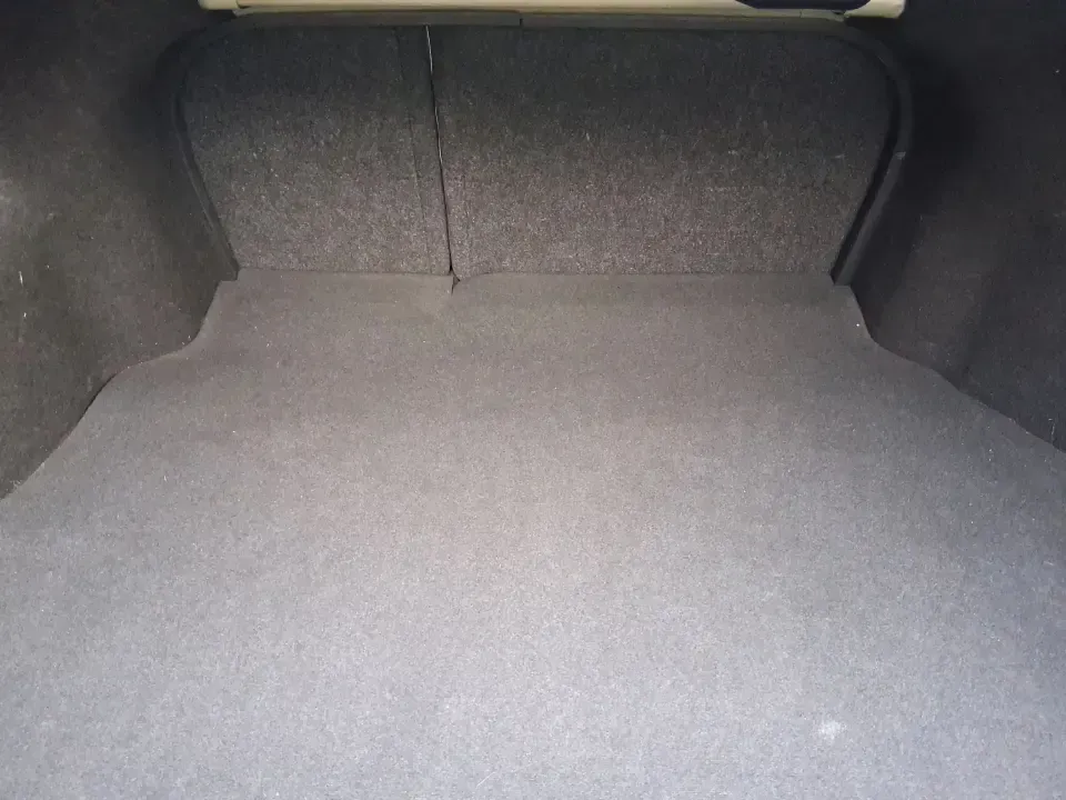 2015 Hyundai Sonata SE (5NPE24AFXFH) with an 2.4L L4 DOHC 16V engine, 7-Speed Automatic transmission, located at 1951 S Dayton Lakeview Rd., New Carlisle, OH, 45344, (937) 908-9800, 39.890999, -84.050255 - Need a dependable daily commuter that still feels comfortable for weekend getaways to Dayton, Tipp City, or a quick escape to Charleston Falls Preserve? This 2015 Hyundai Sonata SE in Symphony Silver is a smart, budget-friendly sedan that fits real life in Troy, Ohio-easy to park downtown, smooth on - Photo#12