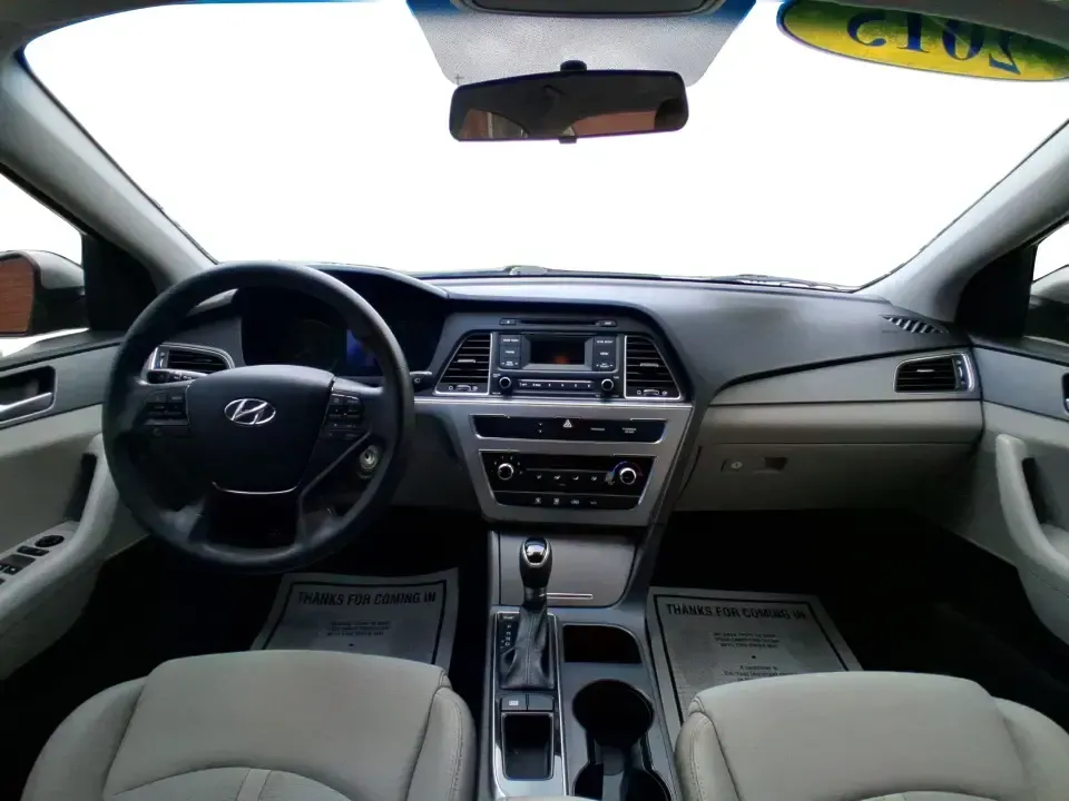 2015 Hyundai Sonata SE (5NPE24AFXFH) with an 2.4L L4 DOHC 16V engine, 7-Speed Automatic transmission, located at 1951 S Dayton Lakeview Rd., New Carlisle, OH, 45344, (937) 908-9800, 39.890999, -84.050255 - Need a dependable daily commuter that still feels comfortable for weekend getaways to Dayton, Tipp City, or a quick escape to Charleston Falls Preserve? This 2015 Hyundai Sonata SE in Symphony Silver is a smart, budget-friendly sedan that fits real life in Troy, Ohio-easy to park downtown, smooth on - Photo#19