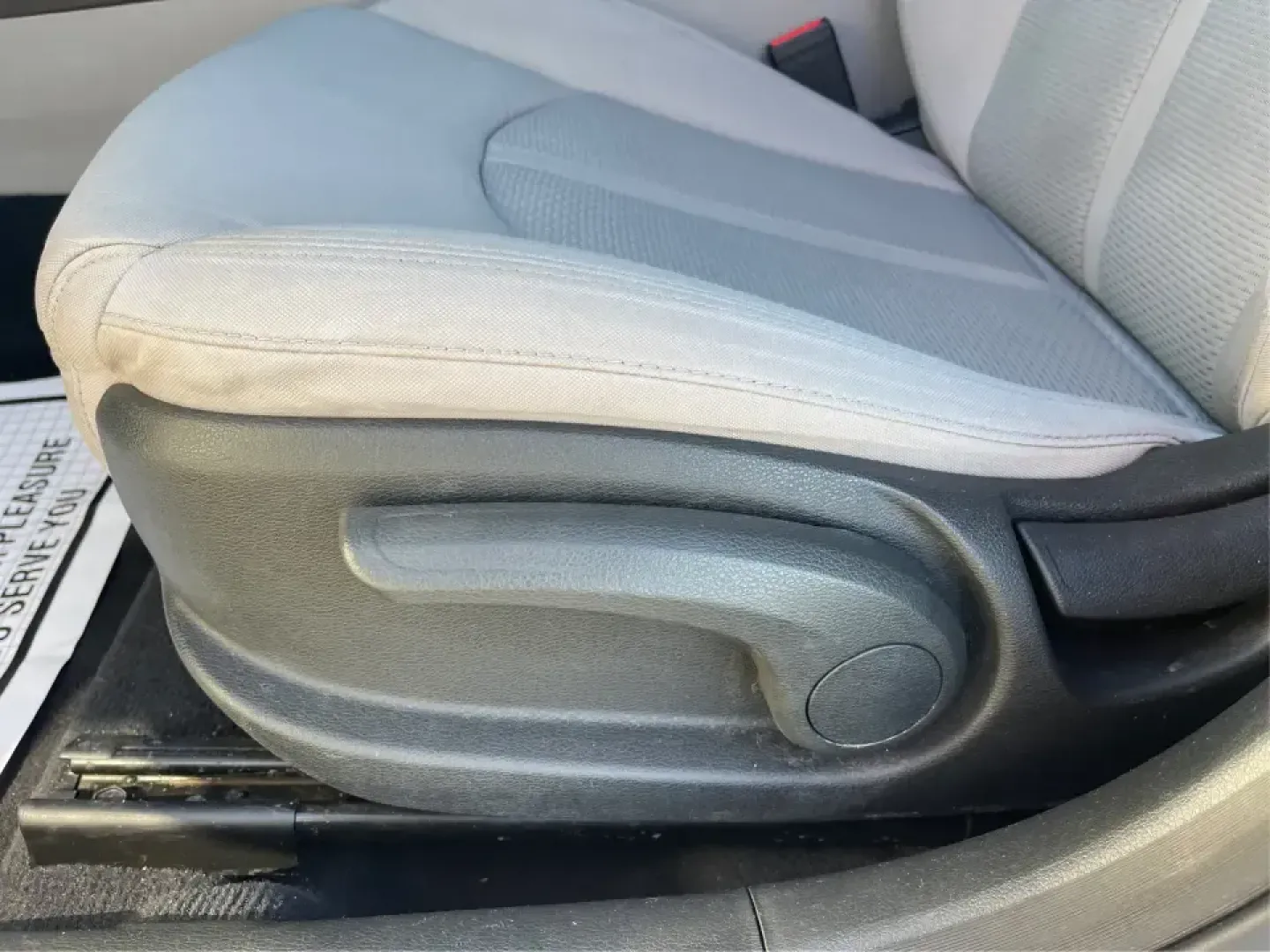 2015 Hyundai Sonata SE (5NPE24AFXFH) with an 2.4L L4 DOHC 16V engine, 7-Speed Automatic transmission, located at 1951 S Dayton Lakeview Rd., New Carlisle, OH, 45344, (937) 908-9800, 39.890999, -84.050255 - Need a dependable daily commuter that still feels comfortable for weekend getaways to Dayton, Tipp City, or a quick escape to Charleston Falls Preserve? This 2015 Hyundai Sonata SE in Symphony Silver is a smart, budget-friendly sedan that fits real life in Troy, Ohio-easy to park downtown, smooth on - Photo#18