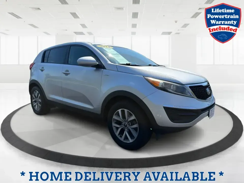 2014 Kia Sportage LX (KNDPBCAC6E7) with an 2.4L V6 DOHC 24V engine, 6-Speed Automatic transmission, located at 1230 East Main St, Xenia, OH, 45385, (937) 908-9800, 39.688026, -83.910172 - **Adventure Awaits: 2014 Kia Sportage LX Ready for Your Next Journey!**<br /> <br /> Are you in search of a reliable vehicle that combines style, comfort, and versatility? Look no further than this 2014 Kia Sportage LX, perfect for weekend getaways, family road trips, or daily commutes. This crossov - Photo#0