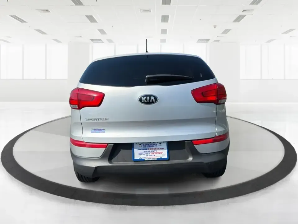 2014 Kia Sportage LX (KNDPBCAC6E7) with an 2.4L V6 DOHC 24V engine, 6-Speed Automatic transmission, located at 1230 East Main St, Xenia, OH, 45385, (937) 908-9800, 39.688026, -83.910172 - **Adventure Awaits: 2014 Kia Sportage LX Ready for Your Next Journey!**<br /> <br /> Are you in search of a reliable vehicle that combines style, comfort, and versatility? Look no further than this 2014 Kia Sportage LX, perfect for weekend getaways, family road trips, or daily commutes. This crossov - Photo#3