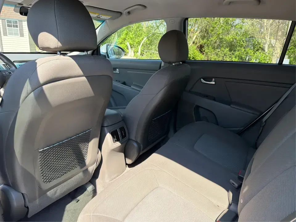 2014 Kia Sportage LX (KNDPBCAC6E7) with an 2.4L V6 DOHC 24V engine, 6-Speed Automatic transmission, located at 1230 East Main St, Xenia, OH, 45385, (937) 908-9800, 39.688026, -83.910172 - **Adventure Awaits: 2014 Kia Sportage LX Ready for Your Next Journey!**<br /> <br /> Are you in search of a reliable vehicle that combines style, comfort, and versatility? Look no further than this 2014 Kia Sportage LX, perfect for weekend getaways, family road trips, or daily commutes. This crossov - Photo#10