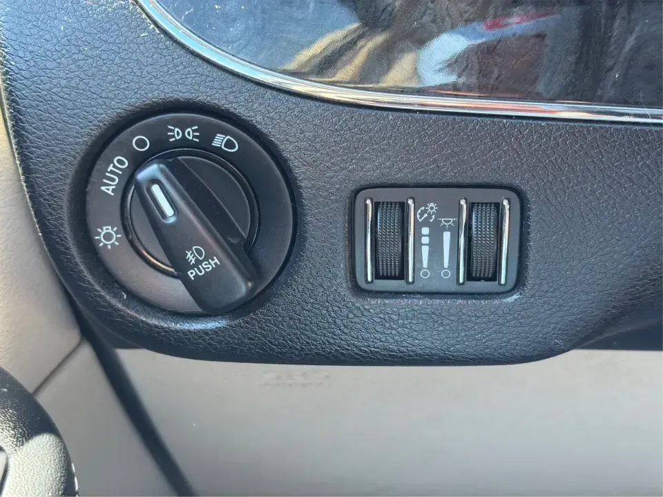 2016 Chrysler Town and Country Touring (2C4RC1BG5GR) with an Pentastar 3.6L V-6 DOHC engine, 6A transmission, located at 8750 N County Rd 25A, Piqua, OH, 45356, (937) 908-9800, 40.164391, -84.232513 - Load up the kids, the cooler, and the weekend plans-this 2016 Chrysler Town and Country Touring is the kind of family-first van that makes school drop-offs, long commutes, and road trips feel effortless. With its roomy passenger-van layout, versatile seating, and comfort features that keep everyon - Photo#17