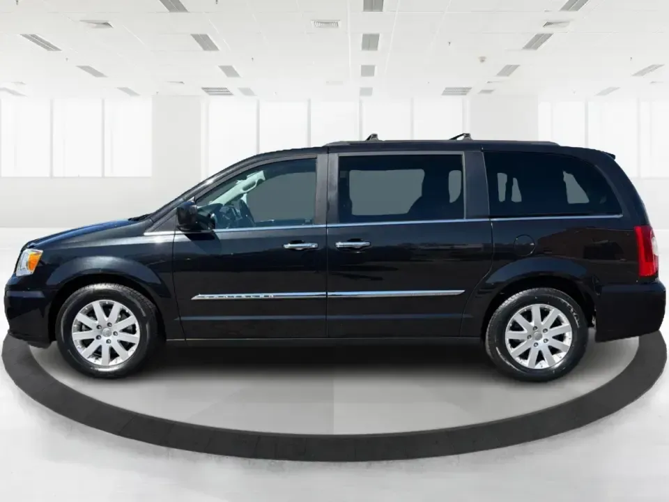 2016 Chrysler Town and Country Touring (2C4RC1BG5GR) with an Pentastar 3.6L V-6 DOHC engine, 6A transmission, located at 401 Woodman Dr, Riverside, OH, 45431, (937) 908-9800, 39.760899, -84.123421 - Load up the kids, the cooler, and the weekend plans-this 2016 Chrysler Town and Country Touring is the kind of family-first van that makes school drop-offs, long commutes, and road trips feel effortless. With its roomy passenger-van layout, versatile seating, and comfort features that keep everyon - Photo#5