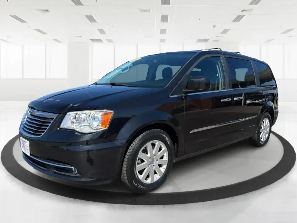 2016 Chrysler Town and Country Touring (2C4RC1BG5GR) with an Pentastar 3.6L V-6 DOHC engine, 6A transmission, located at 401 Woodman Dr, Riverside, OH, 45431, (937) 908-9800, 39.760899, -84.123421 - Load up the kids, the cooler, and the weekend plans-this 2016 Chrysler Town and Country Touring is the kind of family-first van that makes school drop-offs, long commutes, and road trips feel effortless. With its roomy passenger-van layout, versatile seating, and comfort features that keep everyon - Photo#8
