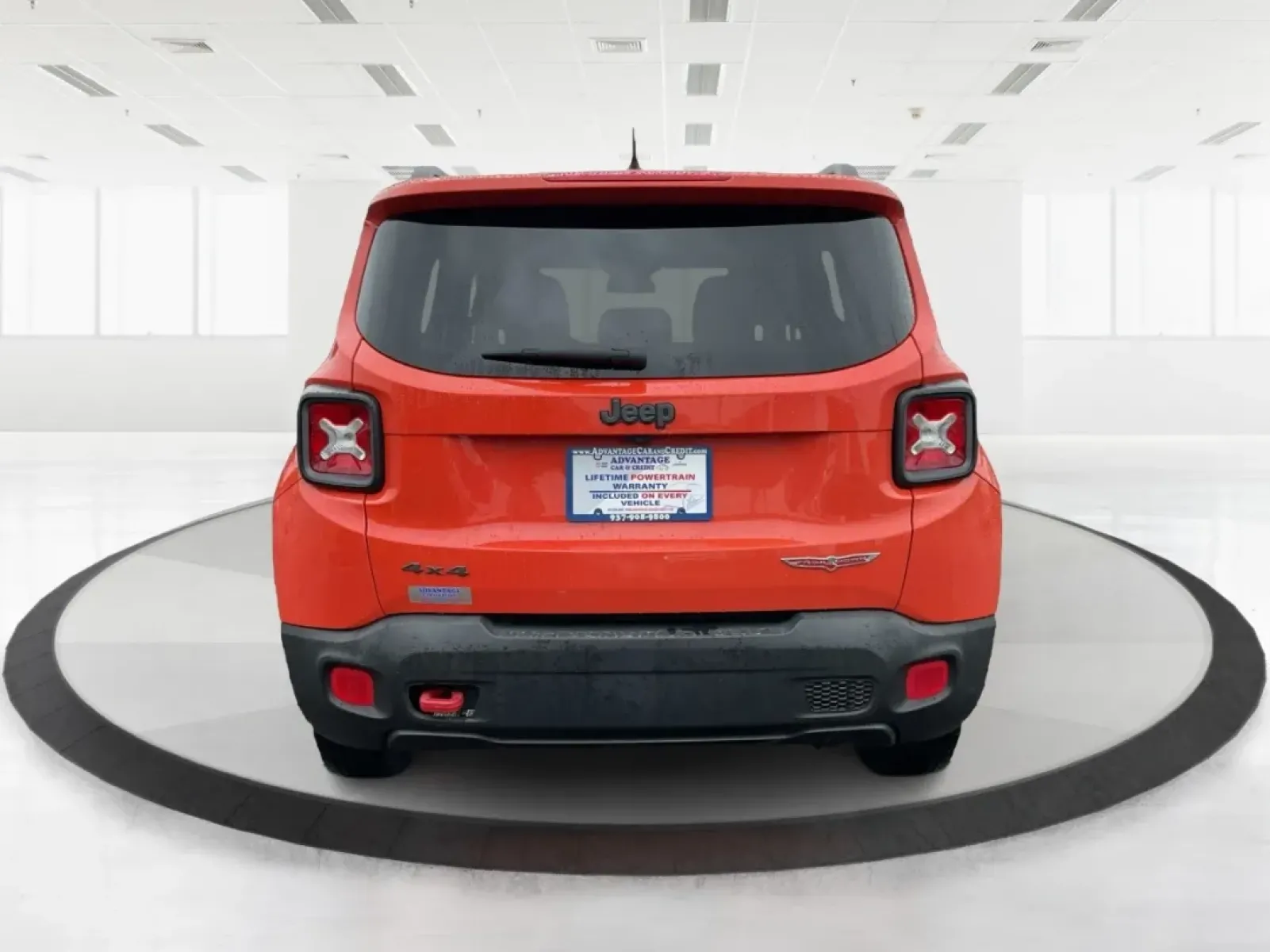 2016 Jeep Renegade Trailhawk (ZACCJBCT1GP) with an Tigershark MultiAir 2.4L I-4 variable valve contro engine, located at 4508 South Dixie Dr, Moraine, OH, 45439, (937) 908-9800, 39.689976, -84.218452 - Embrace adventure and elevate your daily routine with this 2016 Jeep Renegade Trailhawk, a versatile Crossover designed for both urban commuting and weekend escapades. Ideal for budget-conscious buyers, this vehicle combines rugged capability with modern technology, making it perfect for growing fam - Photo#3