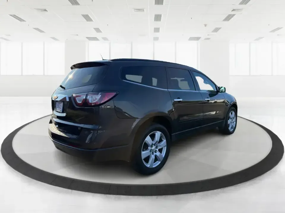 2017 Chevrolet Traverse 1LT (1GNKRGKD6HJ) with an 3.6L V-6 gasoline direct injection engine, 6A transmission, located at 8750 N County Rd 25A, Piqua, OH, 45356, (937) 908-9800, 40.164391, -84.232513 - Road trips to Indian Lake, busy school mornings, and comfortable daily commutes down I75 are exactly what this SUV was built for. If you need a three-row family hauler that still feels confident and composed on Ohio back roads, this **2017 Chevrolet Traverse 1LT** in **Tungsten Metallic** delivers t - Photo#2