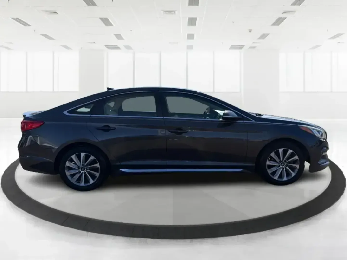 2017 Hyundai Sonata Sport (5NPE34AF8HH) with an 2.4L I-4 gasoline direct injection engine, 6A transmission, located at 8750 N County Rd 25A, Piqua, OH, 45356, (937) 908-9800, 40.164391, -84.232513 - Picture a sedan that makes everyday life easier-smooth for the I75 commute, comfortable for school drop-offs, and efficient enough for weekend runs to downtown Piqua or a quick escape to the parks and trails around Miami County. This 2017 Hyundai Sonata Sport is built for real-world driving: practic - Photo#1