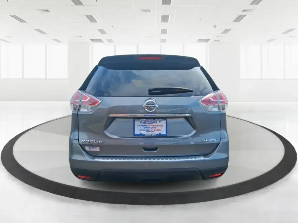 2015 Nissan Rogue SL (5N1AT2MVXFC) with an 2.5L I-4 DOHC engine, Continuously Variable Transmission transmission, located at 1230 East Main St, Xenia, OH, 45385, (937) 908-9800, 39.688026, -83.910172 - Picture your next Ohio weekend: loading up the kids and the cooler, merging onto US35 for a quick run to Wright-Patterson Air Force Base, or taking a scenic drive through John Bryan State Park-without stressing over winter weather, space, or comfort. This 2015 Nissan Rogue SL in Gun Metallic is the - Photo#3