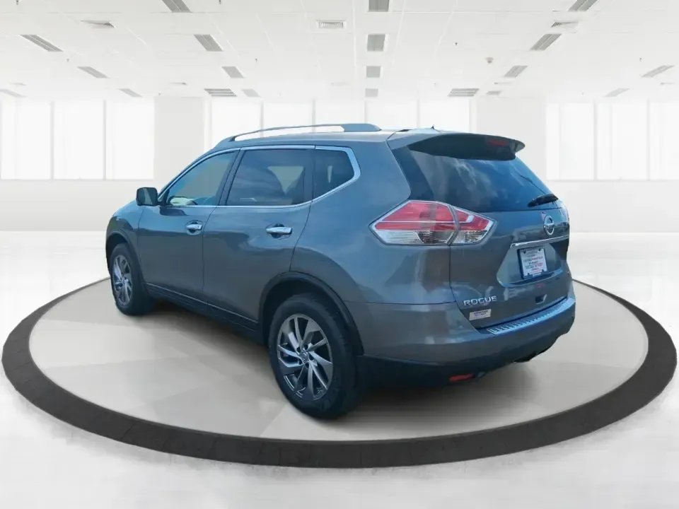 2015 Nissan Rogue SL (5N1AT2MVXFC) with an 2.5L I-4 DOHC engine, Continuously Variable Transmission transmission, located at 1230 East Main St, Xenia, OH, 45385, (937) 908-9800, 39.688026, -83.910172 - Picture your next Ohio weekend: loading up the kids and the cooler, merging onto US35 for a quick run to Wright-Patterson Air Force Base, or taking a scenic drive through John Bryan State Park-without stressing over winter weather, space, or comfort. This 2015 Nissan Rogue SL in Gun Metallic is the - Photo#4