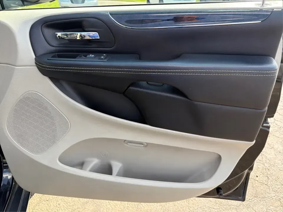 2016 Chrysler Town and Country Touring (2C4RC1BGXGR) with an Pentastar 3.6L V-6 DOHC engine, 6A transmission, located at 1230 East Main St, Xenia, OH, 45385, (937) 908-9800, 39.688026, -83.910172 - Life gets busy fast-school drop-offs, long commutes, weekend tournaments, and the occasional road trip to reset. The 2016 Chrysler Town and Country Touring is built for that real-life rhythm, giving you minivan practicality with comfort features that make every mile easier. Finished in Brilliant B - Photo#20