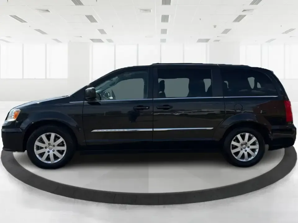 2016 Chrysler Town and Country Touring (2C4RC1BGXGR) with an Pentastar 3.6L V-6 DOHC engine, 6A transmission, located at 1184 Kauffman Ave, Fairborn, OH, 45324, (937) 908-9800, 39.807072, -84.030914 - Life gets busy fast-school drop-offs, long commutes, weekend tournaments, and the occasional road trip to reset. The 2016 Chrysler Town and Country Touring is built for that real-life rhythm, giving you minivan practicality with comfort features that make every mile easier. Finished in Brilliant B - Photo#5