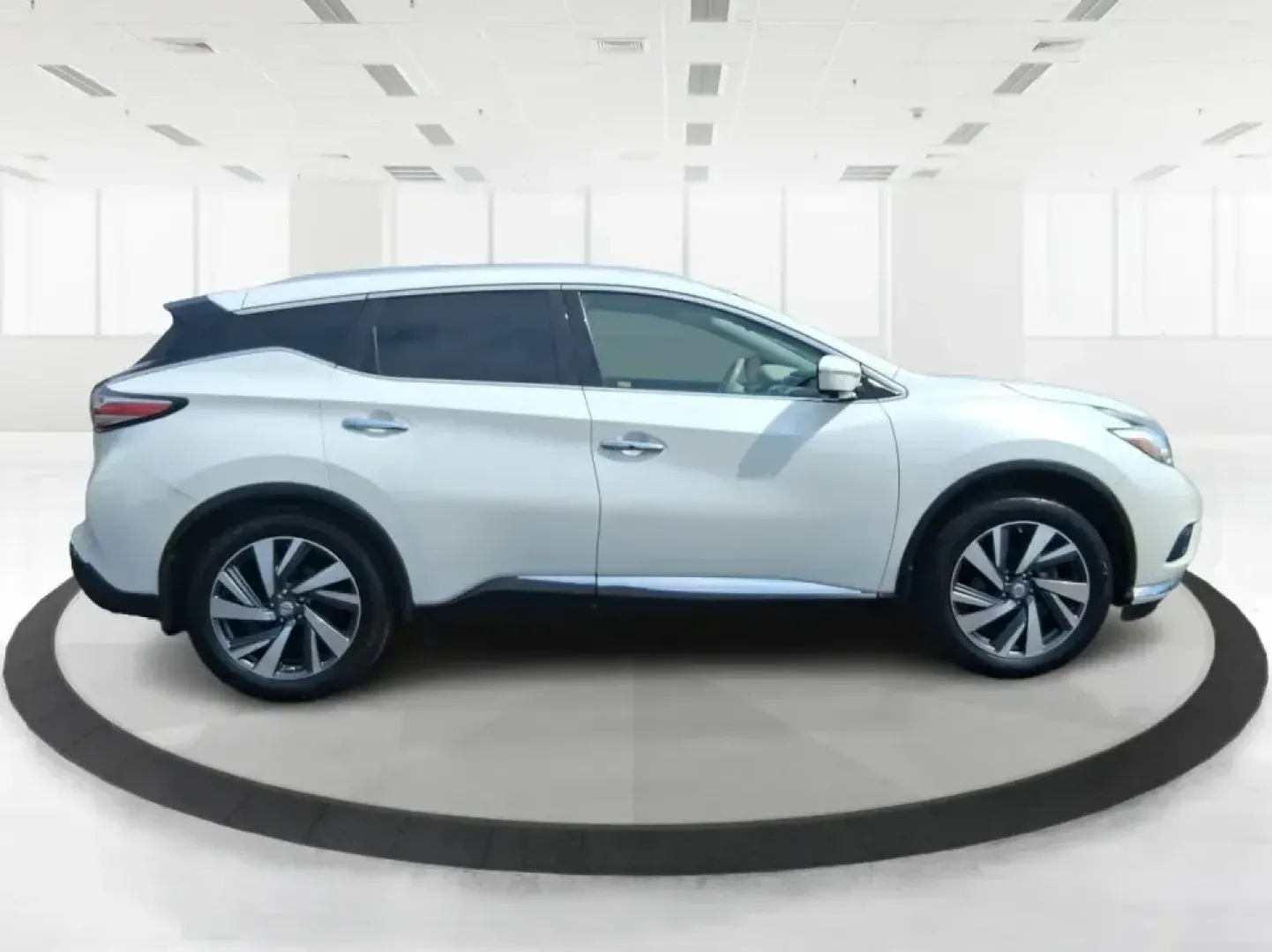 2015 Nissan Murano Platinum (5N1AZ2MH3FN) with an 3.5L V-6 DOHC engine, Continuously Variable Transmission transmission, located at 1951 S Dayton Lakeview Rd., New Carlisle, OH, 45344, (937) 908-9800, 39.890999, -84.050255 - Need one SUV that can handle the weekday commute, keep everyone comfortable on family errands, and still feel upscale for a weekend getaway to John Bryan State Park or a day trip through Dayton? This 2015 Nissan Murano Platinum AWD in Pearl White is built for exactly that kind of real-life driving-s - Photo#1