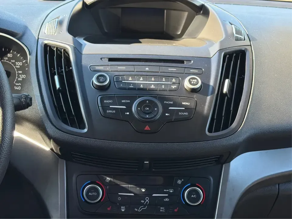 2018 Ford Escape SE (1FMCU0GD6JU) with an 1.5L L4 DOHC 16V engine, 6A transmission, located at 4508 South Dixie Dr, Moraine, OH, 45439, (937) 908-9800, 39.689976, -84.218452 - Pack up the kids, load the groceries, or point the nose toward a weekend getaway-this 2018 Ford Escape SE is the kind of compact SUV that fits real life in Moraine. With a comfortable cabin, smart tech, and easy-to-park size, it's ideal for long commutes up I75, quick errands along South Dixie Dr, o - Photo#13