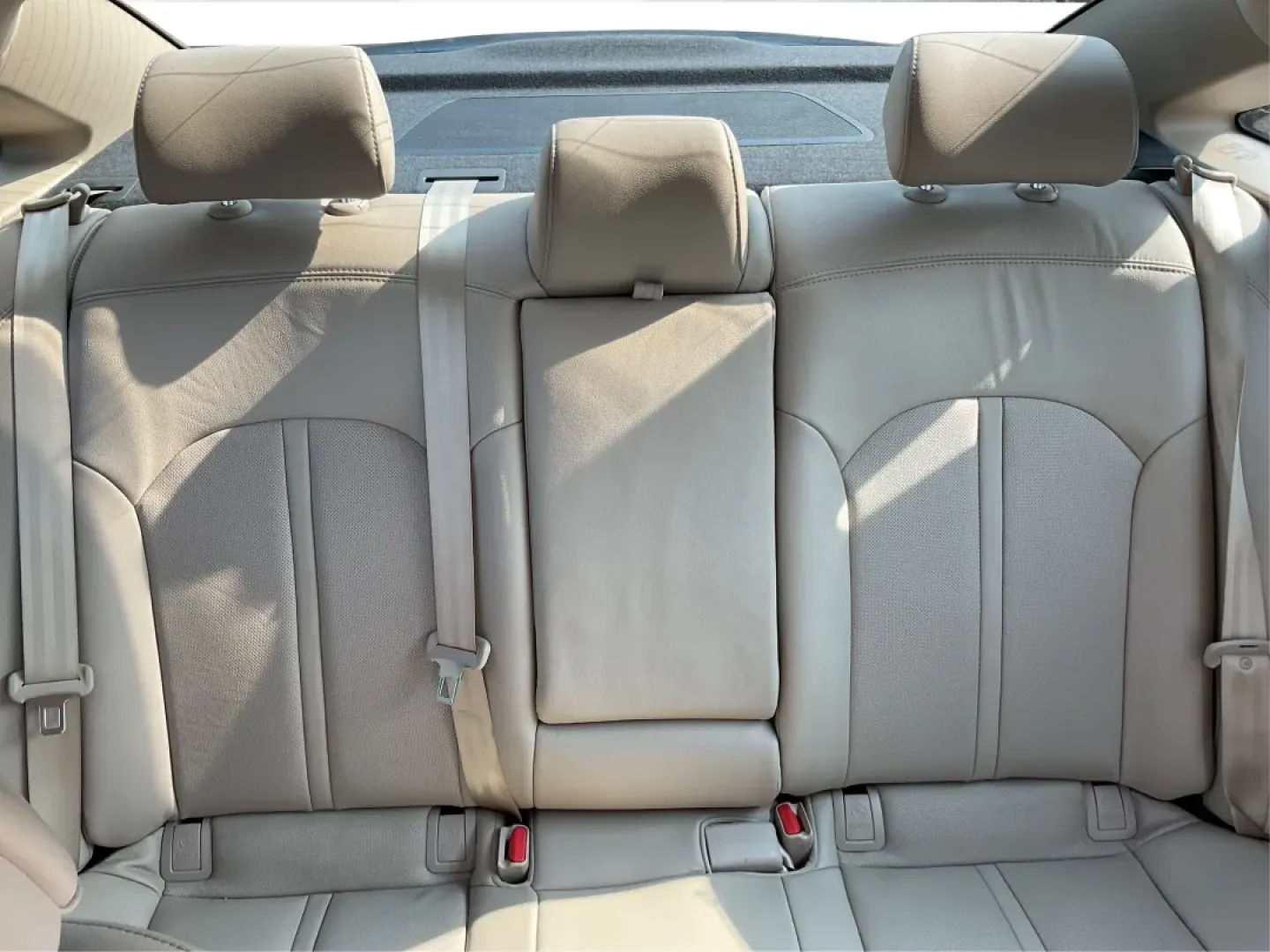 2017 Hyundai Sonata Limited (5NPE34AF4HH) with an 2.4L I-4 gasoline direct injection engine, 6A transmission, located at 1230 East Main St, Xenia, OH, 45385, (937) 908-9800, 39.688026, -83.910172 - Are you ready to elevate your daily drive into an adventure? Meet the 2017 Hyundai Sonata Limited, a perfect companion for anyone looking to combine style, comfort, and reliability. Whether you're commuting to work, shuttling the kids to school, or heading out for a weekend getaway, this sedan offer - Photo#14