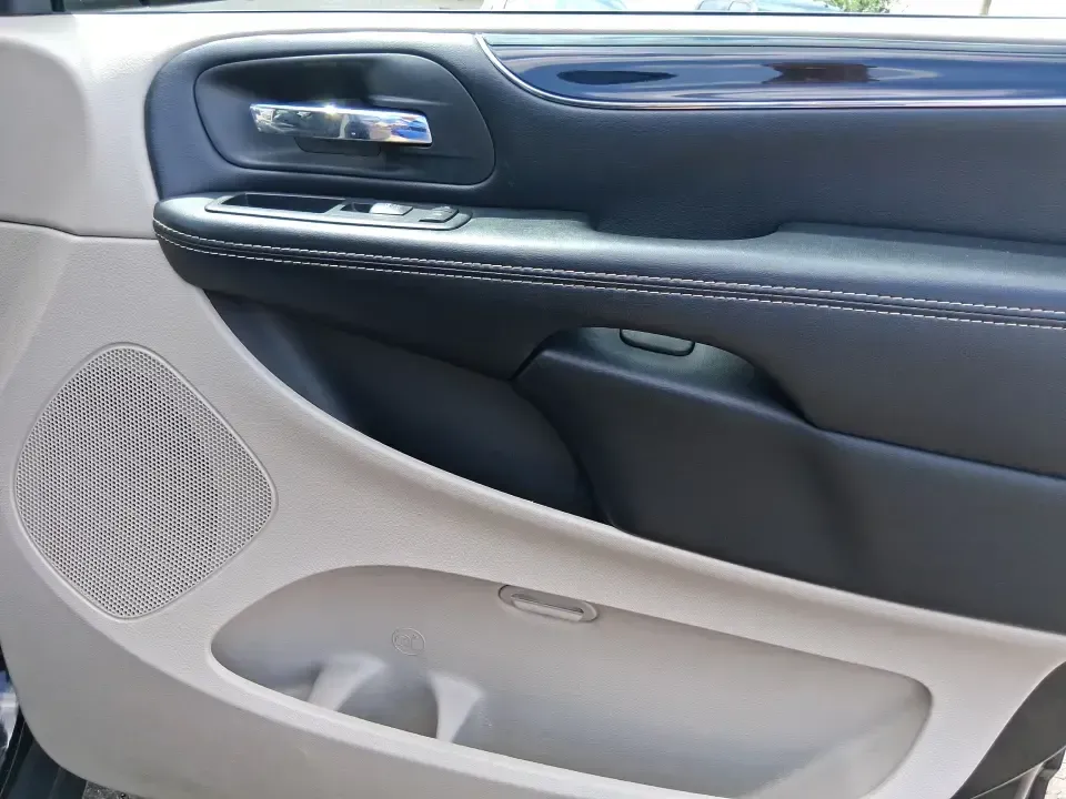 2019 Dodge Grand Caravan SXT (2C4RDGCG0KR) with an Pentastar 3.6L V-6 DOHC engine, 6A transmission, located at 880 E. National Road, Vandalia, OH, 45377, (937) 908-9800, 39.891918, -84.183594 - Load up the kids, the groceries, the sports gear, and still have room for a weekend road trip-this 2019 Dodge Grand Caravan SXT is built for real life in Vandalia. If your days include school drop-offs, long commutes down I-75, or quick runs along E. National Road, this spacious passenger van delive - Photo#20