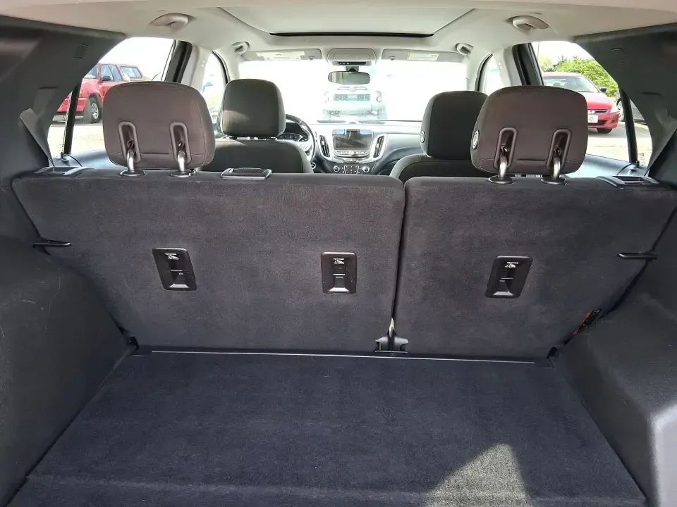 2018 Chevrolet Equinox LT (3GNAXSEV7JS) with an 1.5L I-4 gasoline direct injection engine, 6A transmission, located at 880 E. National Road, Vandalia, OH, 45377, (937) 908-9800, 39.891918, -84.183594 - Picture your next week: school drop-offs, a long commute up I-75, a grocery run through Vandalia, and a weekend escape to Taylorsville MetroPark-all handled in one comfortable, confidence-inspiring SUV. This 2018 Chevrolet Equinox LT in Nightfall Gray Metallic is built for real life, giving busy fam - Photo#12