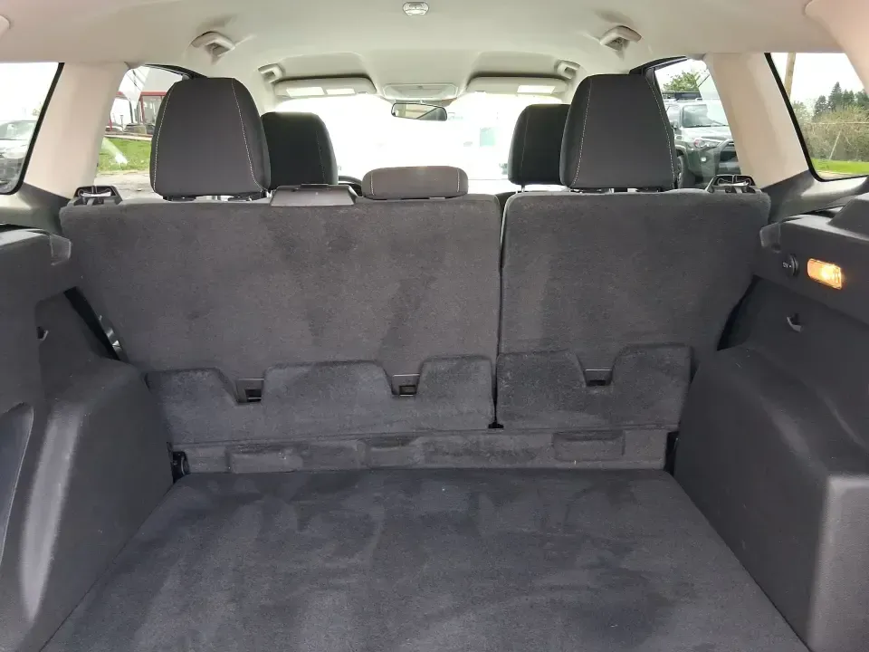 2015 Ford Escape SE (1FMCU9G91FU) with an 2.0L L4 DOHC 16V engine, 6-Speed Automatic transmission, located at 880 E. National Road, Vandalia, OH, 45377, (937) 908-9800, 39.891918, -84.183594 - Weekend getaways to Englewood MetroPark, snowy commutes down I75, and everyday school-and-grocery runs all feel easier when you've got an SUV that's sized right, confident in bad weather, and comfortable for the long haul. This **2015 Ford Escape SE 4WD** in **Ingot Silver** is a smart pick for driv - Photo#12